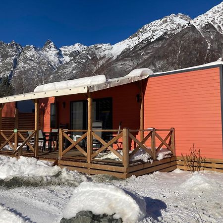 Camping Rcn Belledonne Le Bourg-dʼOisans Zewnętrze zdjęcie