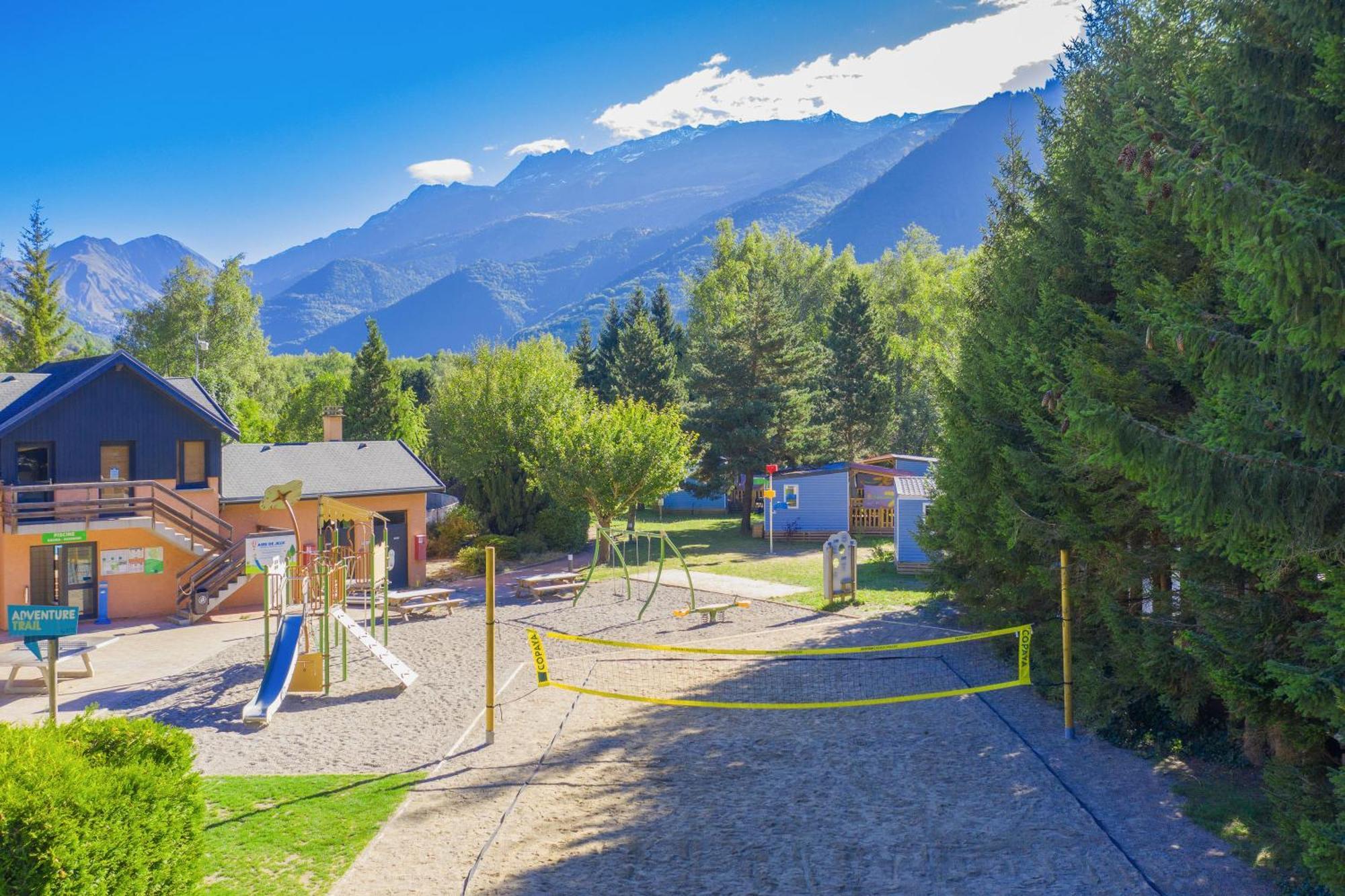 Camping Rcn Belledonne Le Bourg-dʼOisans Zewnętrze zdjęcie
