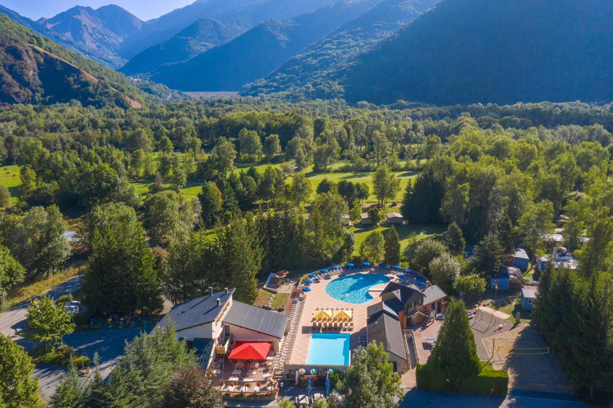 Camping Rcn Belledonne Le Bourg-dʼOisans Zewnętrze zdjęcie