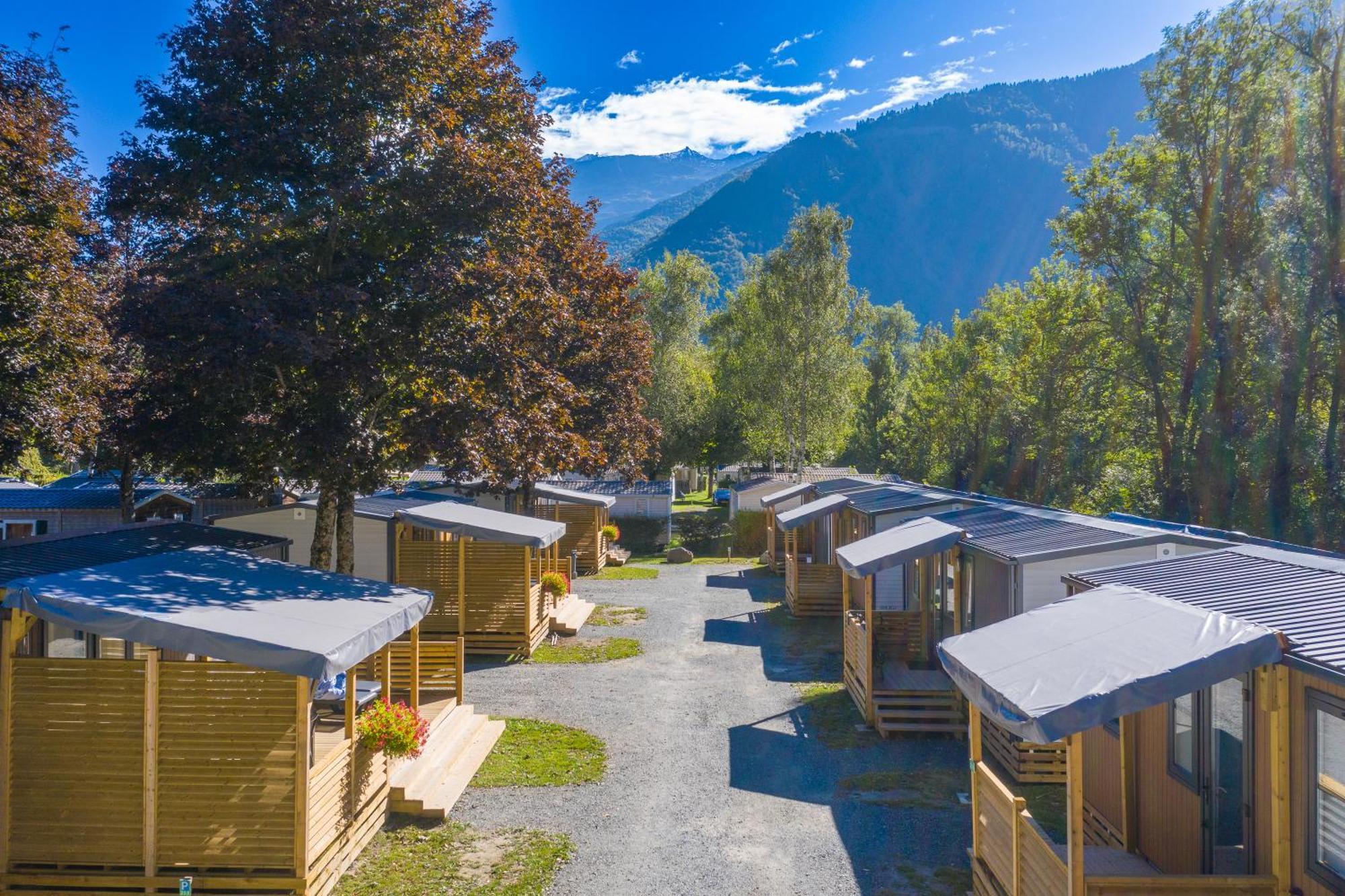 Camping Rcn Belledonne Le Bourg-dʼOisans Zewnętrze zdjęcie