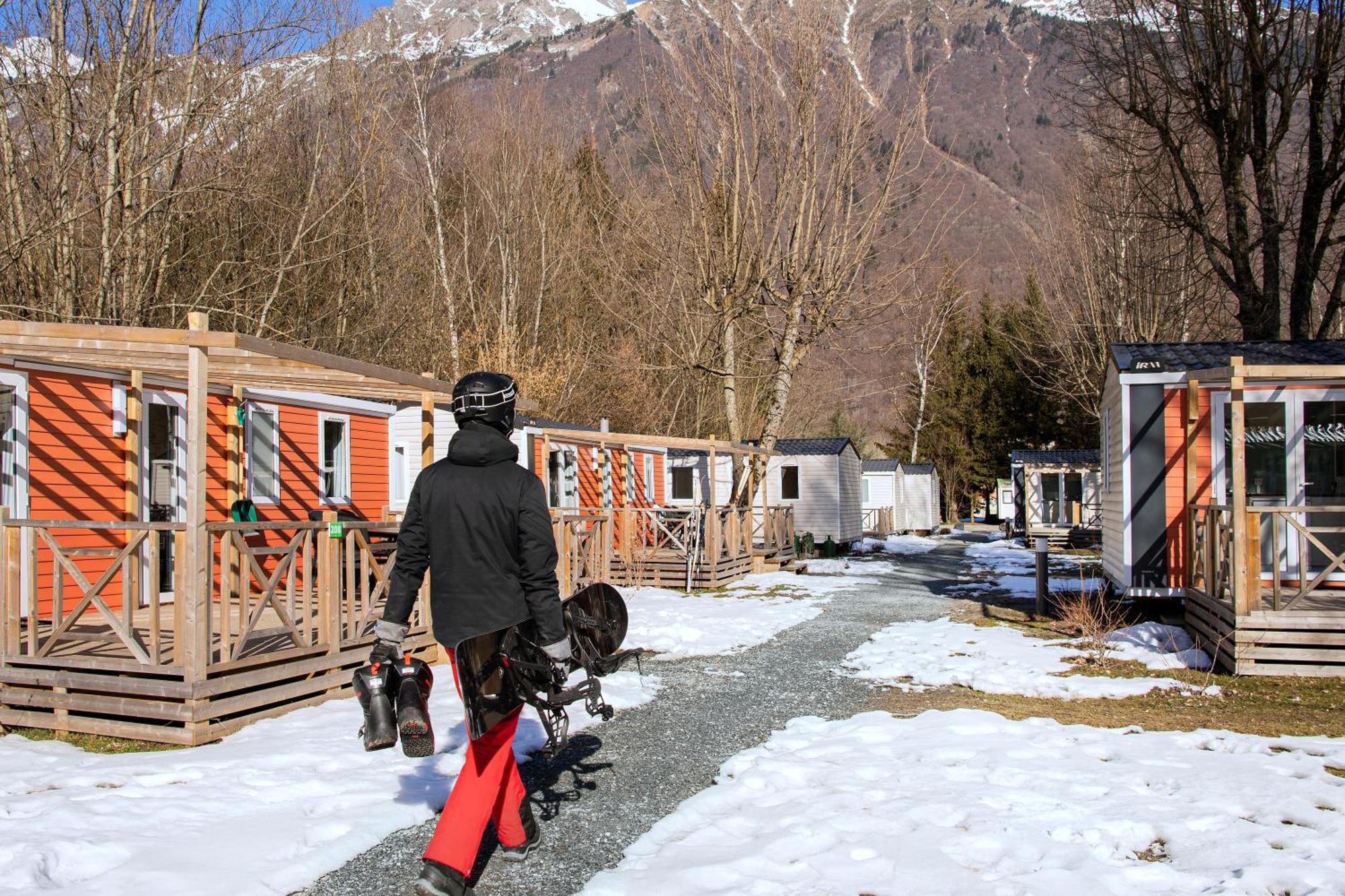 Camping Rcn Belledonne Le Bourg-dʼOisans Zewnętrze zdjęcie