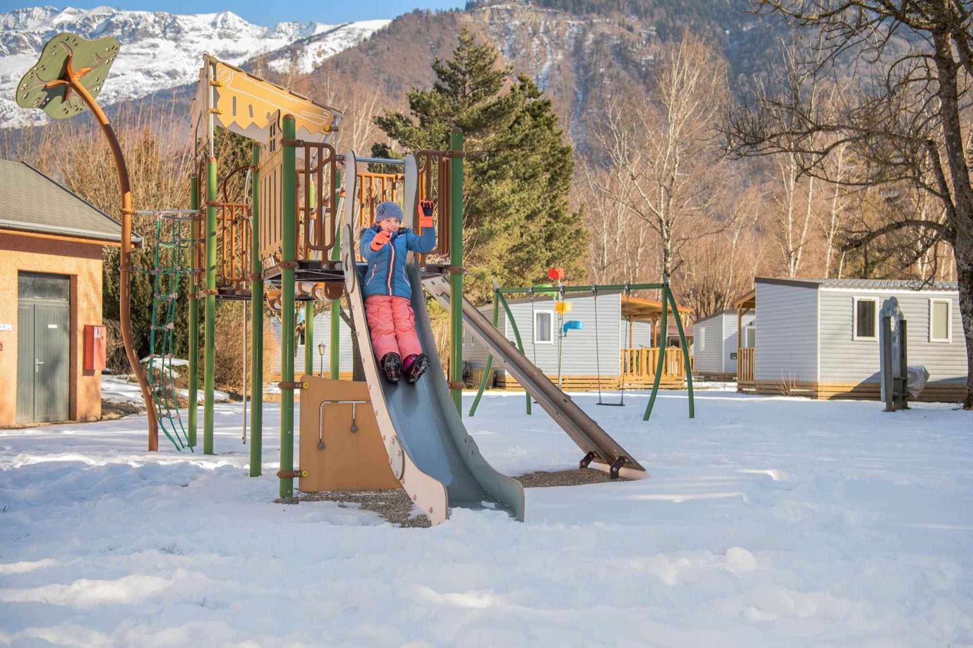 Camping Rcn Belledonne Le Bourg-dʼOisans Zewnętrze zdjęcie