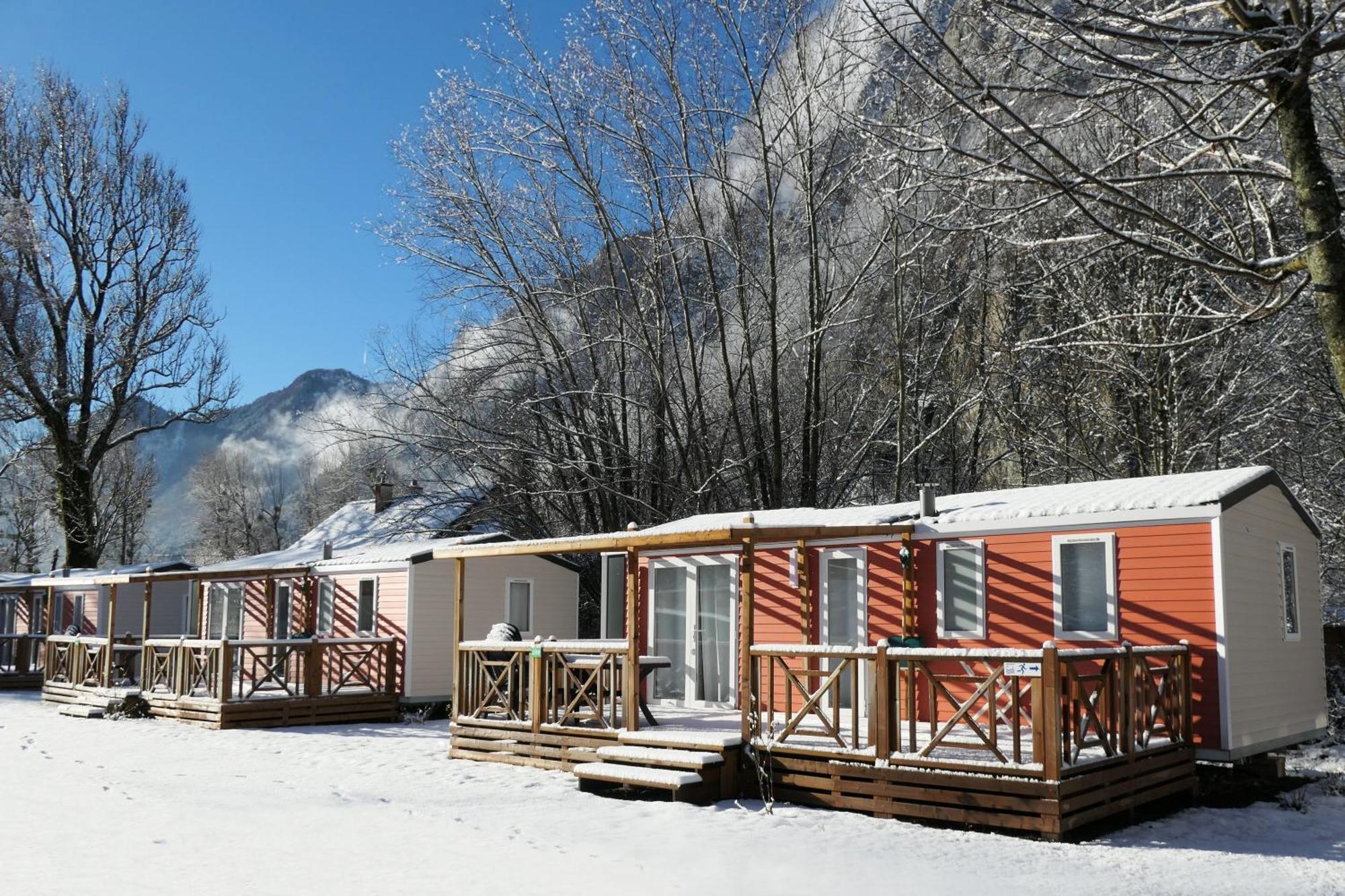 Camping Rcn Belledonne Le Bourg-dʼOisans Zewnętrze zdjęcie