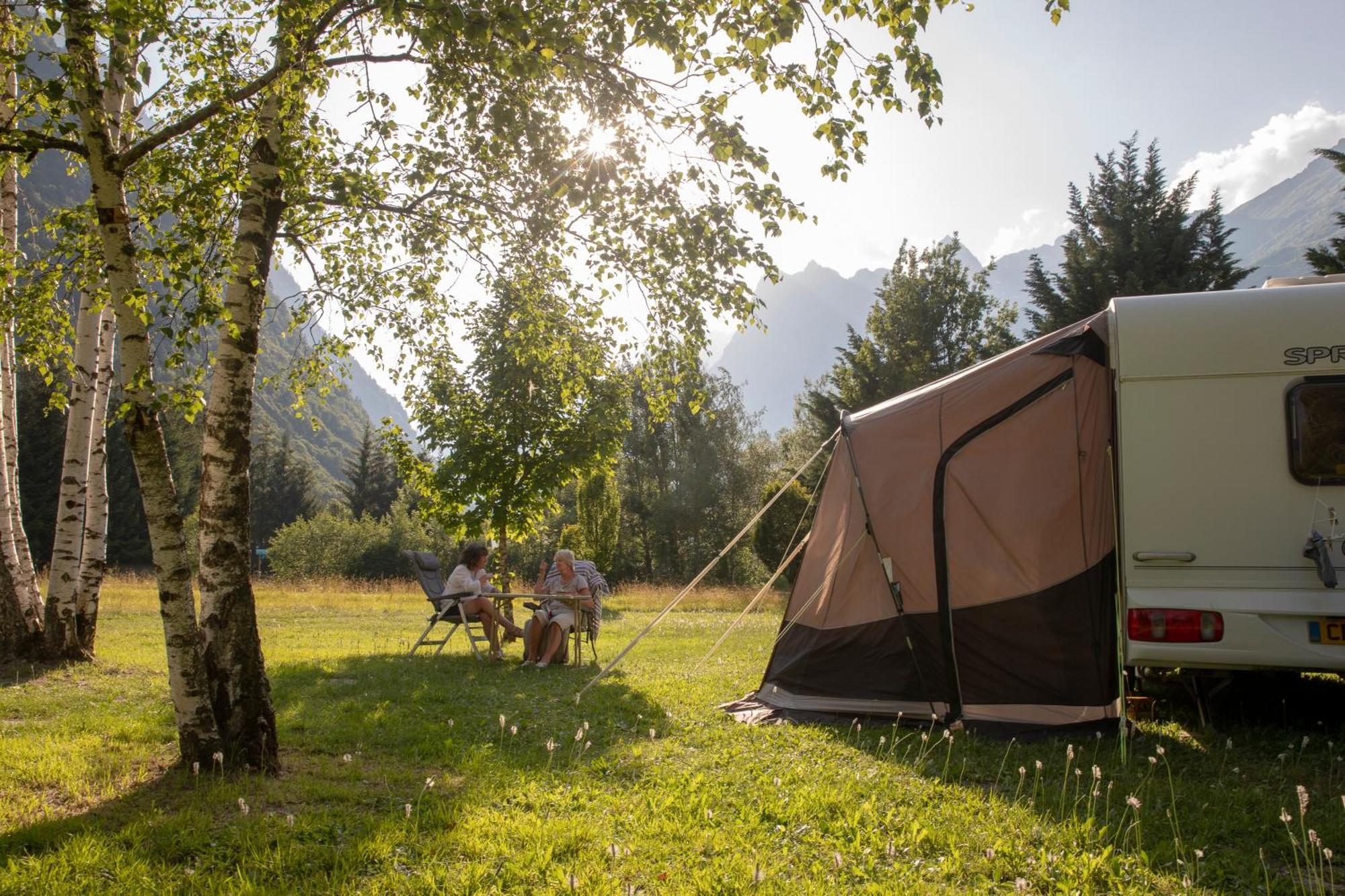 Camping Rcn Belledonne Le Bourg-dʼOisans Zewnętrze zdjęcie